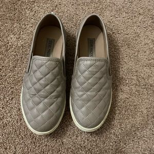 STEVE MADDEN SNEAKERS